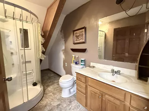 Bath - 3870 N M 30, Gladwin, MI 48624 photo 4 of 9