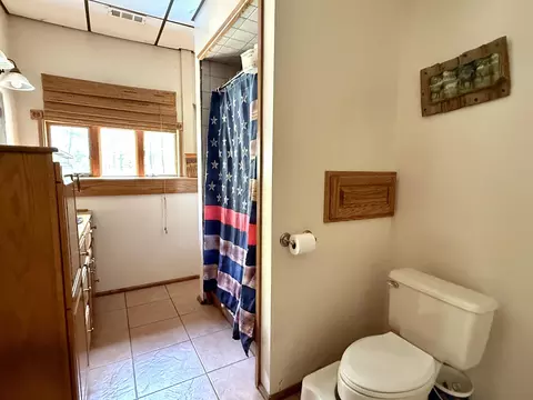 Bath - 3870 N M 30, Gladwin, MI 48624 photo 1 of 9