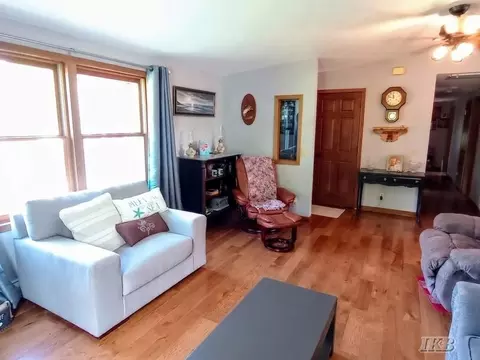 Living - 8818 Arnold Lk, Harrison, MI 48625 photo 3 of 5