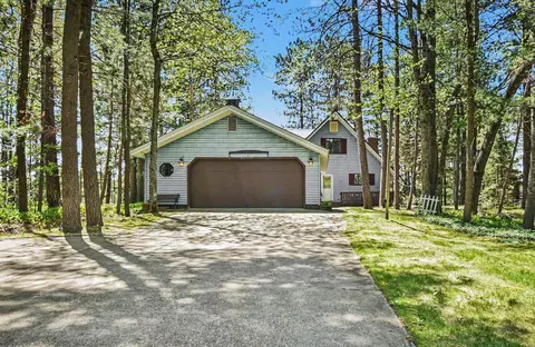 Exterior - 1040 Forest, Harrison, MI 48625 photo 6 of 9