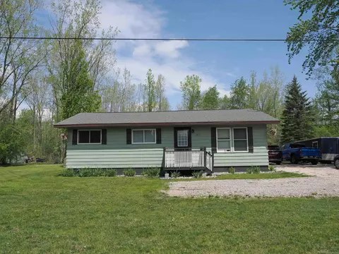 1851 Erickson, Pinconning, MI 48650 photo 2