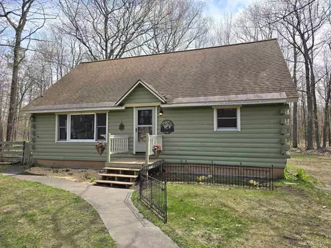41 Stonegate, Marquette, MI 49855