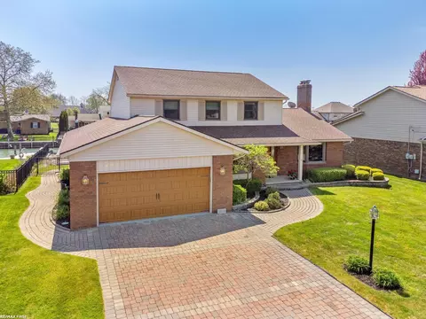 49708 Nautical, Chesterfield, MI 48047