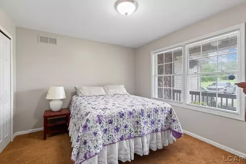 Bedroom - 6483 Pocklington, Britton, MI 49229 photo 4 of 8