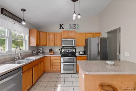 Kitchen - 6483 Pocklington, Britton, MI 49229 photo 6 of 6
