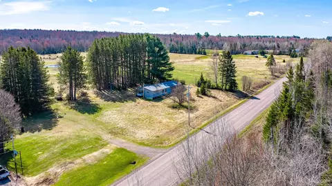 35698 Tapiola, Chassell, MI 49916