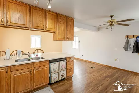Kitchen - 37613 Castle, Romulus, MI 48174 photo 3 of 7