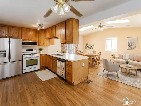Kitchen - 37613 Castle, Romulus, MI 48174 photo 1 of 7