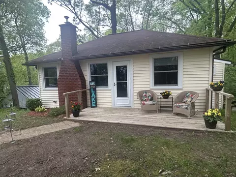 1721 Valley Ct #WEST, Brooklyn, MI 49230
