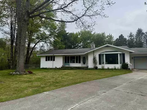 2881 Dean, Harrison, MI 48625