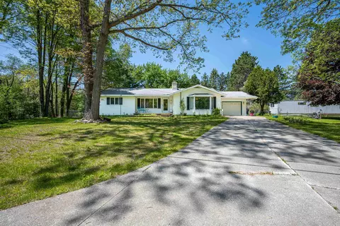 2881 Dean, Harrison, MI 48625