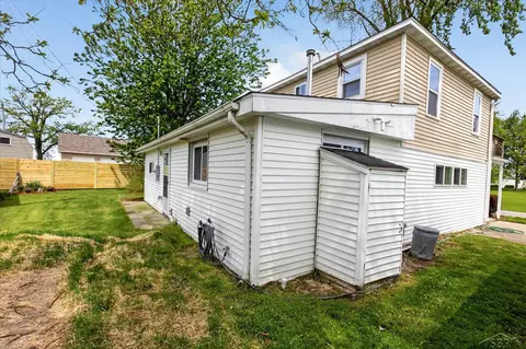 Exterior - 1861 Park, Sebewaing, MI 48759 photo 3 of 3