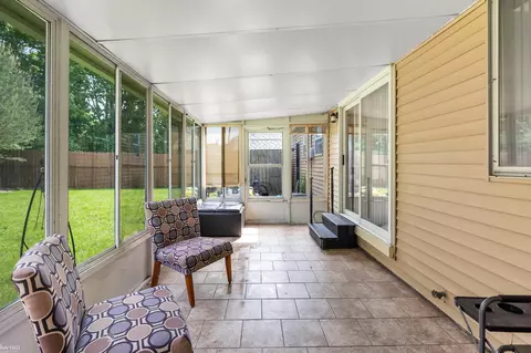 Exterior - 3626 Easthampton, Flint, MI 48503 photo 9 of 11