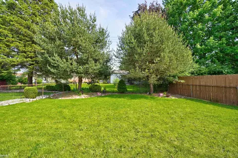 Exterior - 3626 Easthampton, Flint, MI 48503 photo 6 of 11