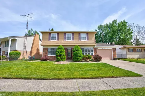 Exterior - 3626 Easthampton, Flint, MI 48503 photo 2 of 11