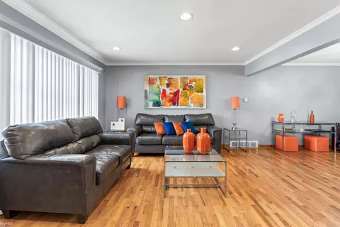 Living - 3626 Easthampton, Flint, MI 48503 photo 1 of 6