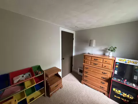 Bedroom - 9620 Moreland, Jerome, MI 49249 photo 6 of 6