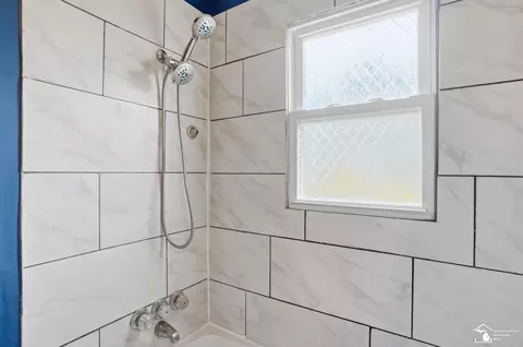Bath - 15592 Cedar, Monroe, MI 48161 photo 3 of 4