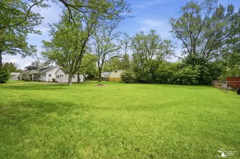 Exterior - 15592 Cedar, Monroe, MI 48161 photo 8 of 11