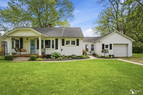 15592 Cedar, Monroe, MI 48161