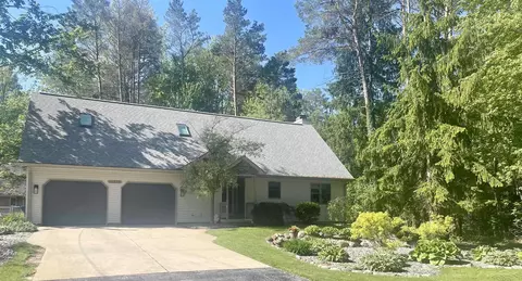 11279 Sarle, Freeland, MI 48623