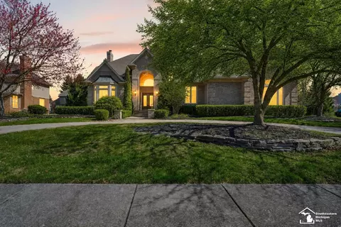 4592 Forestview, West Bloomfield, MI 48322