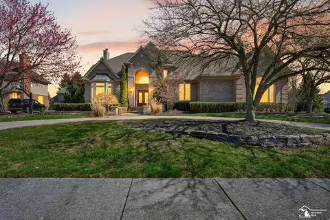 4592 Forestview, West Bloomfield, MI 48322
