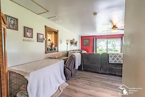 Entry Way - 1584 E Newburg, Carleton, MI 48117 photo 1 of 1