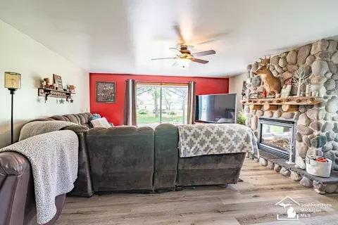 Living - 1584 E Newburg, Carleton, MI 48117 photo 3 of 3