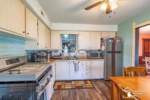 Kitchen - 1584 E Newburg, Carleton, MI 48117 photo 1 of 3