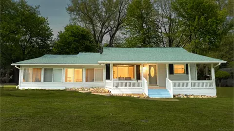 5080 Dove, Kimball, MI 48074