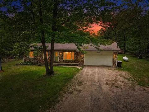2931 N Carter, Pinconning, MI 48650