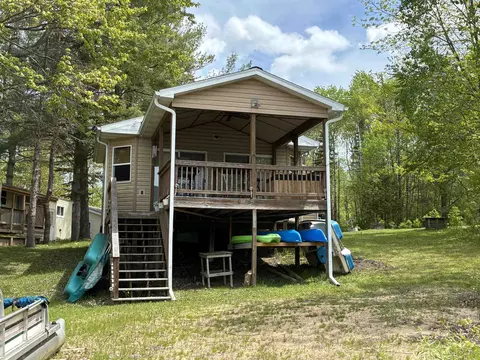 5882 Lakeside, Gladwin, MI 48624
