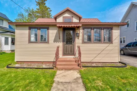 353 Lake, Manistique, MI 49854