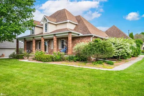 8201 Fountain Vw, Flushing, MI 48433