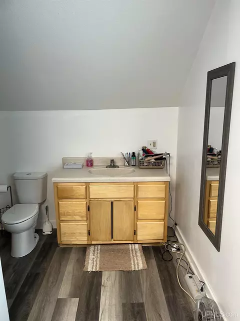 Bath - 702 Wabash, Ishpeming, MI 49849 photo 6 of 7