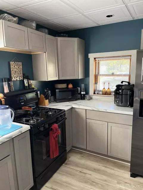 Kitchen - 702 Wabash, Ishpeming, MI 49849 photo 6 of 6