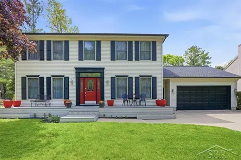 3015 Walden Woods, Midland, MI 48640