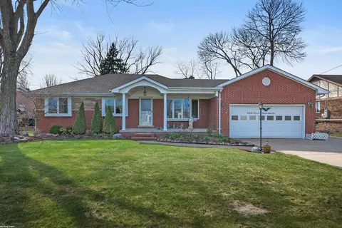41589 Windmill, Harrison Township, MI 48045