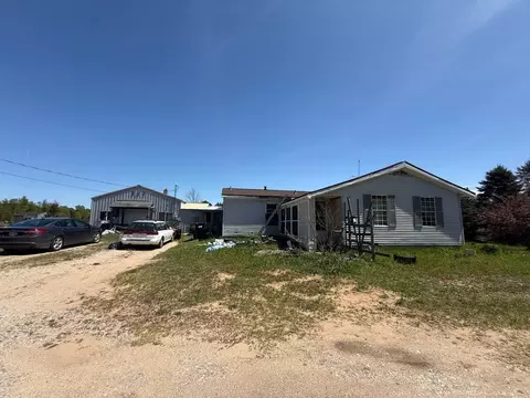 397 S Pioneer, Beulah, MI 49617