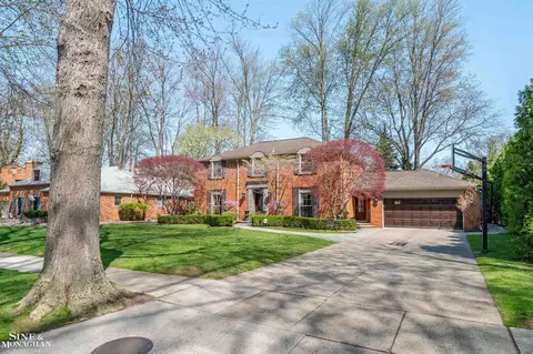 Exterior - 578 Heather, Grosse Pointe Woods, MI 48236 photo 10 of 11