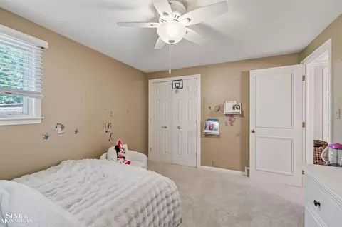Bedroom - 578 Heather, Grosse Pointe Woods, MI 48236 photo 6 of 9