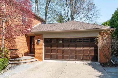 Exterior - 578 Heather, Grosse Pointe Woods, MI 48236 photo 8 of 11