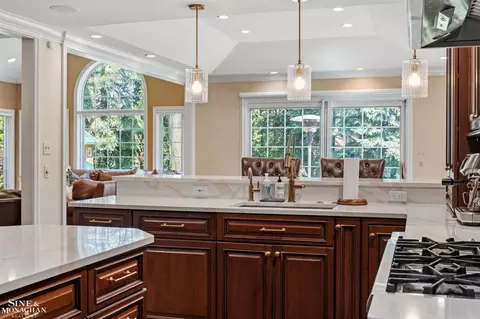 Kitchen - 578 Heather, Grosse Pointe Woods, MI 48236 photo 6 of 6