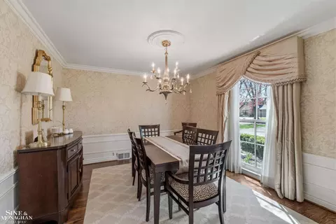 Dining - 578 Heather, Grosse Pointe Woods, MI 48236 photo 2 of 3