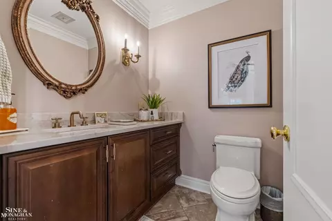 Bath - 578 Heather, Grosse Pointe Woods, MI 48236 photo 1 of 6