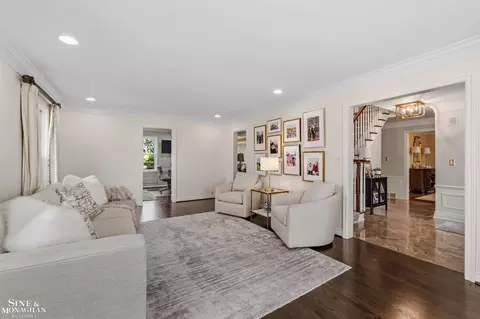 Living - 578 Heather, Grosse Pointe Woods, MI 48236 photo 10 of 10