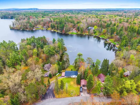 5122 Tall Pnes, Florence, WI 54121