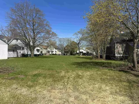 314 S 11th, Escanaba, MI 49829 photo 2
