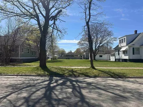 314 S 11th, Escanaba, MI 49829